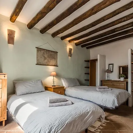 Casa Mundo - 16th Century Traditional White With Pool * Pinos del Valle