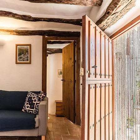 Holiday home Casa Mundo - 16th Century Traditional White With Pool