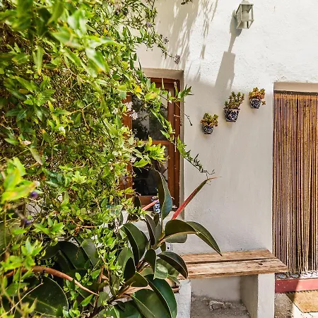 Casa Mundo - 16th Century Traditional White With Pool Holiday home *