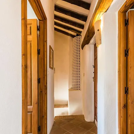 Casa Mundo - 16th Century Traditional White With Pool Holiday home Pinos del Valle