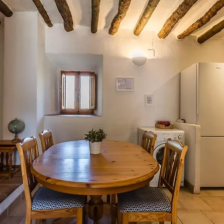 Casa Mundo - 16th Century Traditional White With Pool Holiday home *
