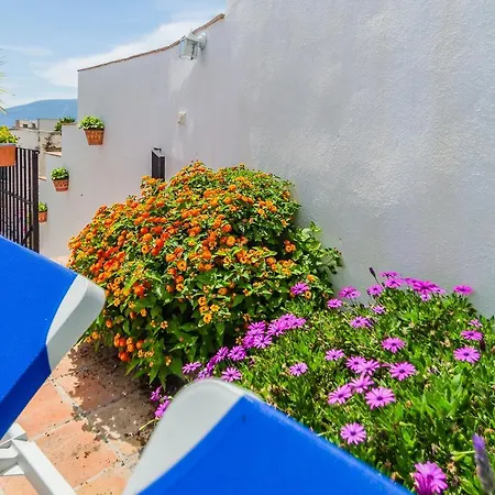 Holiday home Casa Mundo - 16th Century Traditional White With Pool